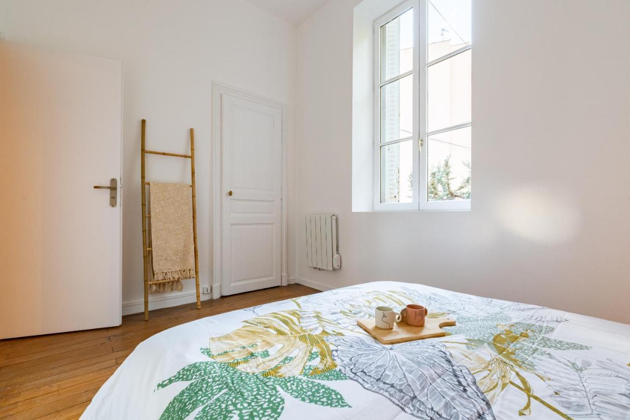 Cote Cour - Centre Ville- Calme - Charme - 4 Voyageurs Appartement Dijon